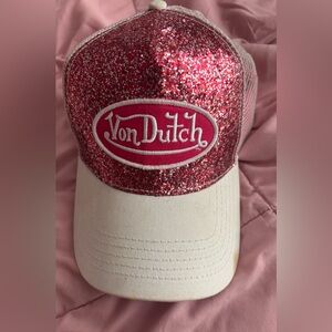 von dutch hat